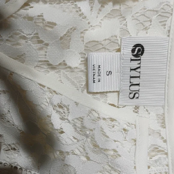 Ivory Lace Princess Blouse W Silky Cami Set - Picture 7 of 8